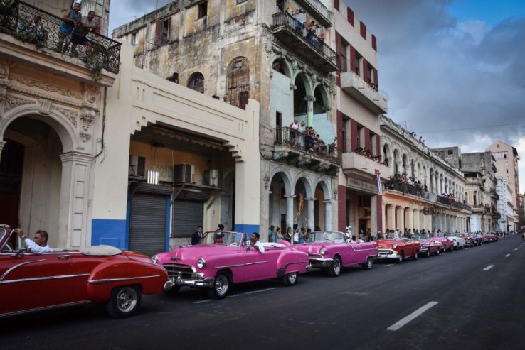 TOPSHOT-CUBA-CHANEL
